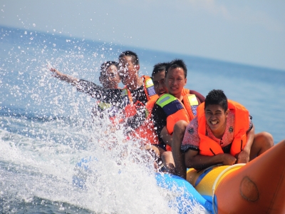 Sesión de banana boat en Oliva 15 minutos