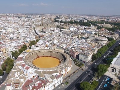 Paseo panorámico en helicóptero por Sevilla 30 min