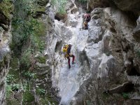  acuatico巴兰科沟壑满是兴奋登山运动