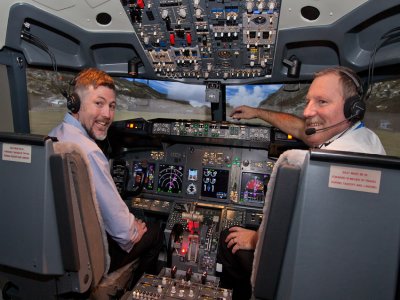 Vuelo en simulador Puerto Banús 1 hora 30 minutos