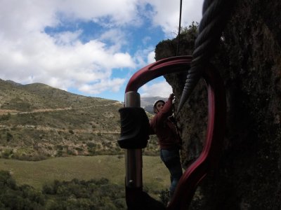 通过飞拉达 Ronda 和 Benaoján 与照片