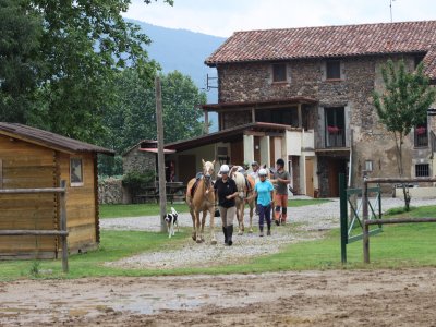 Montar a caballo La Garrocha 3h clase y merienda