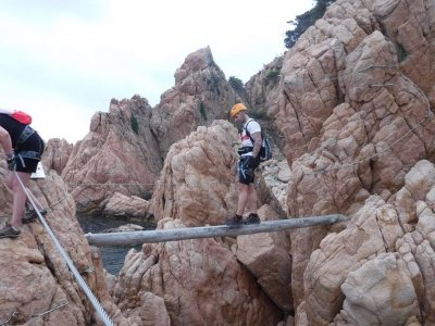 Via ferrata iniciación Les Gorges de Salenys 2-3h