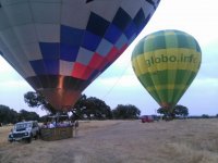 Zwei vorbereitete Ballons 