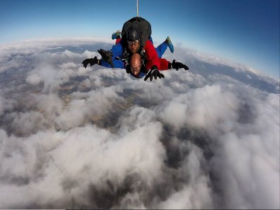 Salto paracaidismo en Granada con cámara interna