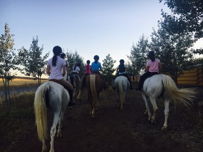 Équitation Fuente de la Zarza + Déjeuner 5h