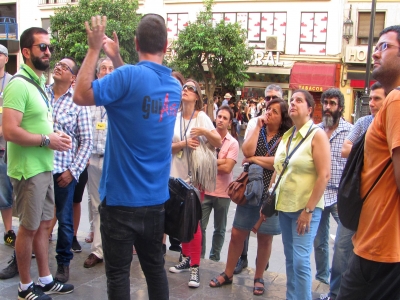 Passeio noturno guiado Lendas de Sevilha 2 horas