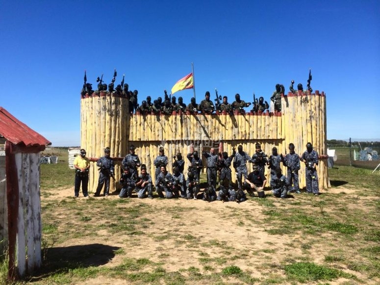 Paintball 200 bolas Utrera barbacoa y barra libre desde 34€