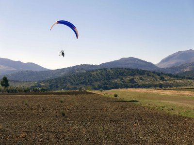 Bautismo de vuelo en paratrike en Ronda 15 minutos