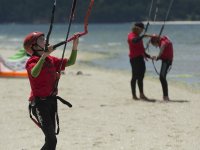 Volando el kite en la playa