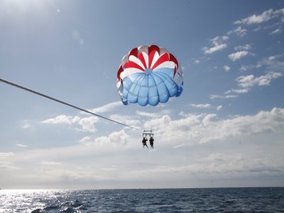 Vuelo en Parasailing en Barcelona 15 minutos