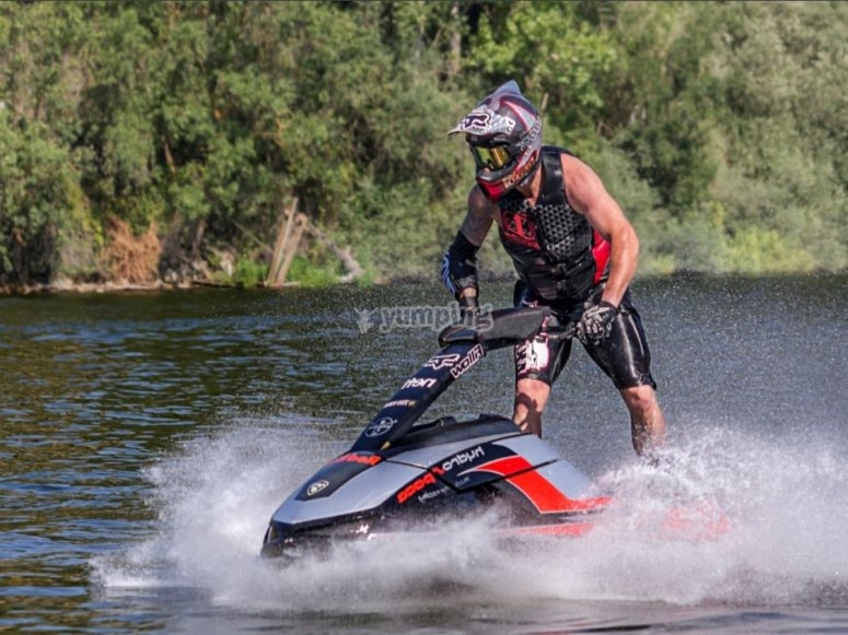 Piloto de moto de agua