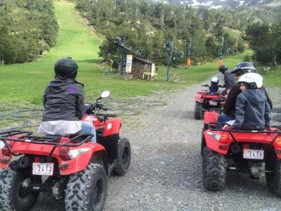 Excursión de 4 horas por Andorra en quad biplaza