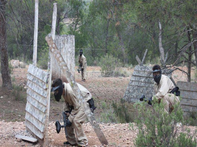 Paintball para niños en Totana 100 bolas 2 horas desde 15€