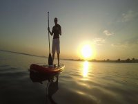  SUP ao pôr do sol