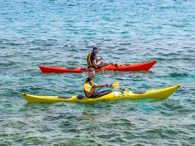 Ruta en kayak por la costa de Sitges 2 horas desde 45€