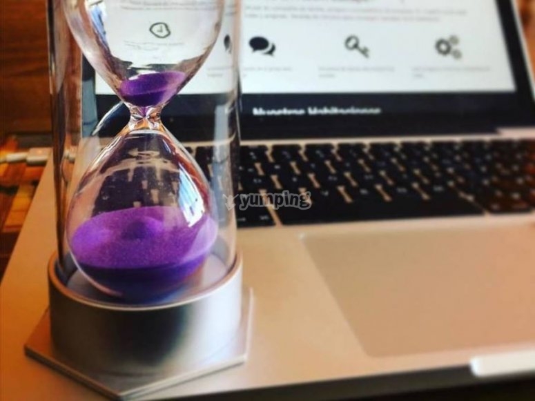 reloj de arena escape room