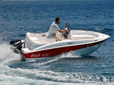 Alquilar un barco sin patrón en El Terrón 1 día