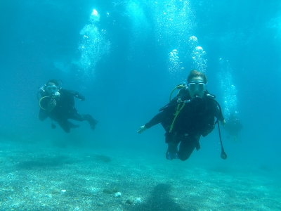 Bautizo de buceo y aperitivo en Málaga para grupos