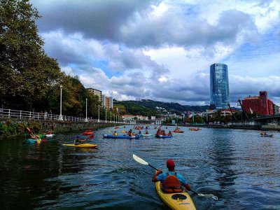 Alquiler de Kayak en la Ría de Bilbao 2 horas