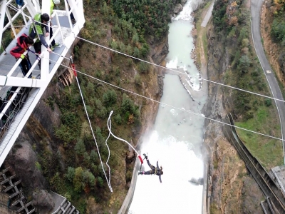 Bungee Jumping y vídeo Llosa del Cavall 122 metros