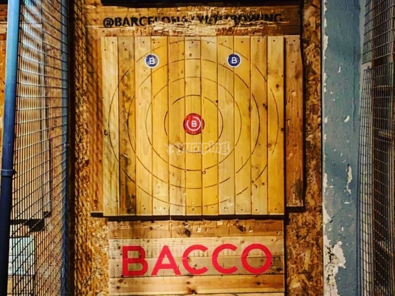 Barcelona Axe Throwing, precios y reservas 2024