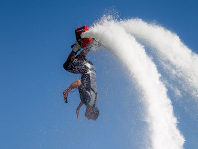 Aventura en flyboard 20 minutos en puerto Alicante