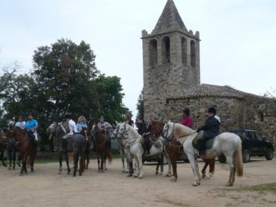 Ruta a caballo montaña de Begur 1 h con bebida