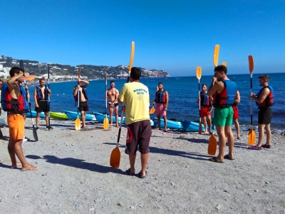 Kajaktour entlang des Strandes von La Herradura