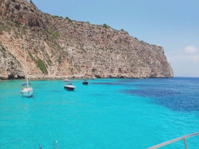 Paseo en barco Ibiza a Formentera niños comida 4h