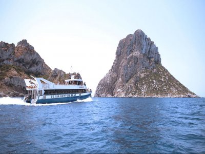 Paseo barco barra libre y buffet Formentera niños