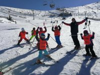  Skifahren lernen in den Bergen von Madrid 