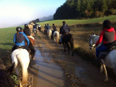 Paseo a caballo Sierra de Arangoiti con comida