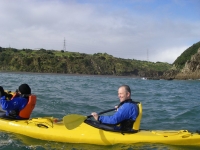 Remando a bordo del kayak en Alcudia