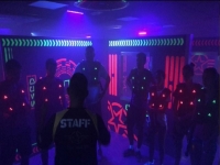  Explaining the rules of the laser game tag 