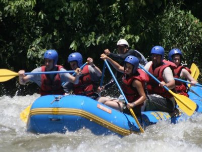 Rafting depuis l'embouchure de la rivière Rudrón 3h30m