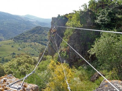 Al-Zait Turismo de Aventura Vía Ferrata