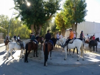 Concentrados a caballo en El Espinar