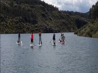  Num percurso de SUP com amigos 