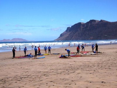 Curso de surf de 5h en la playa de Famara