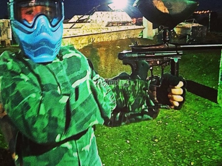 Paintball nocturno con 100 bolas María de Huerva desde 10€