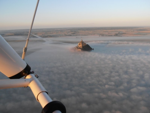 Vuelo Discovery ULM sobre el Mont-Saint-Michel