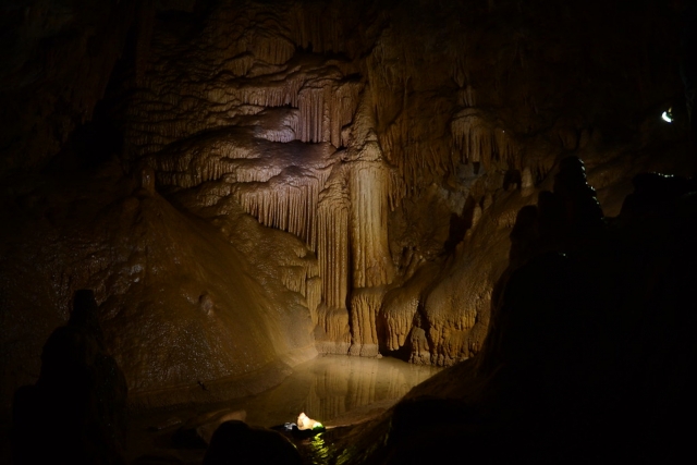 Jornada de espeleología en la sima de Las Goffias