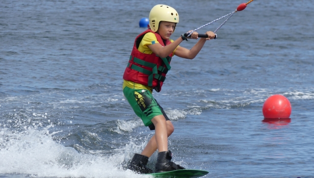 Sessão de wakeboard na lagoa Leucate -2H Criança
