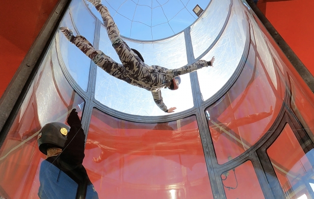 Baptism Adults 2 free fall flights in Montpellier