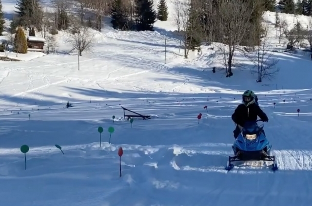 Schneemobil-Strecke für Kinder am Mont Blanc 30min