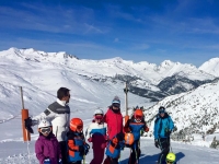 Children's ski lessons 