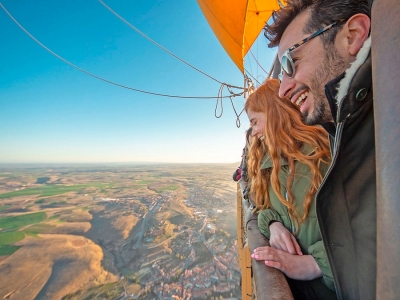 Balloon flight + guided tour in Segovia from Madrid