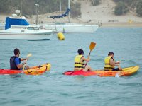 Remando en los kayaks