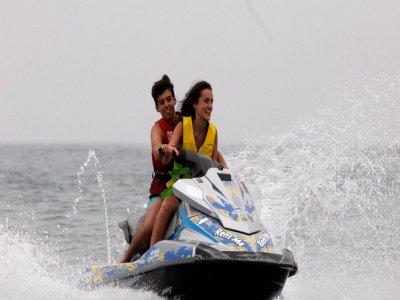 Noleggio moto d'acqua a Nazaré per 30 min